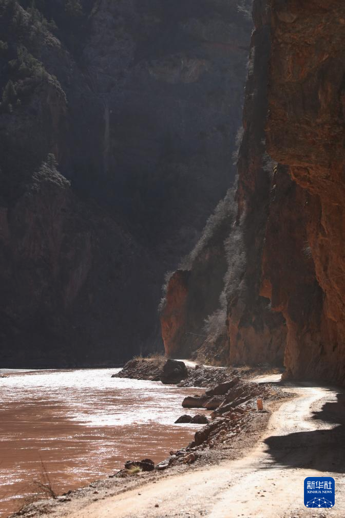 走近澜沧江上游娘拉峡谷